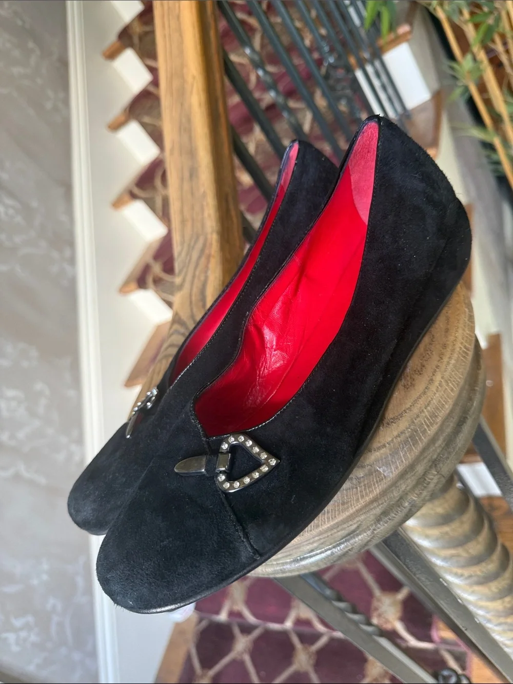 AMALFI by RANGONI ladies black Swede pumps made in Italy size 8
